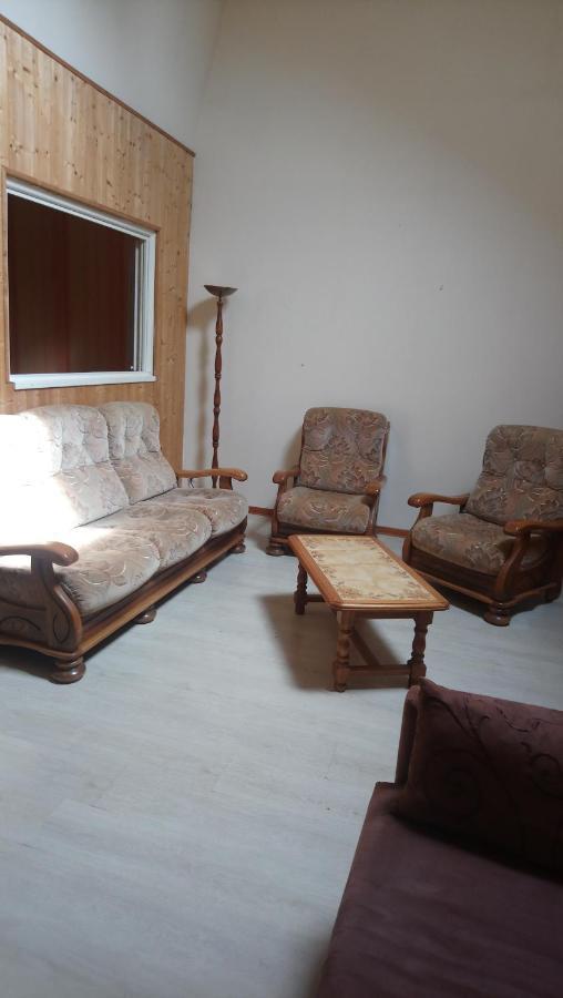Hebergement Pour 2 Personnes,1 Chambres, Salon, Salle A Manger, Grand Garage Possibilite D'Un Lit 1 Personne Supplementaire Pour 15 Euros Sancoins Exteriér fotografie