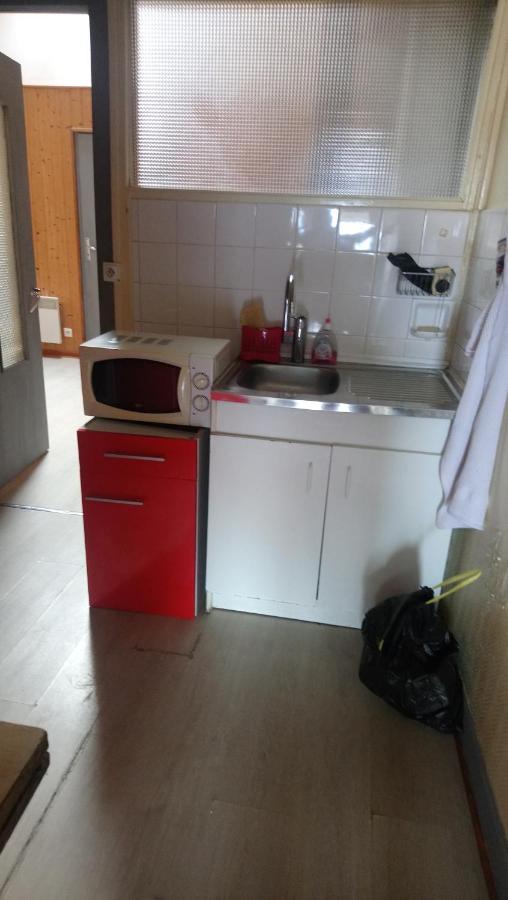 Hebergement Pour 2 Personnes,1 Chambres, Salon, Salle A Manger, Grand Garage Possibilite D'Un Lit 1 Personne Supplementaire Pour 15 Euros Sancoins Exteriér fotografie